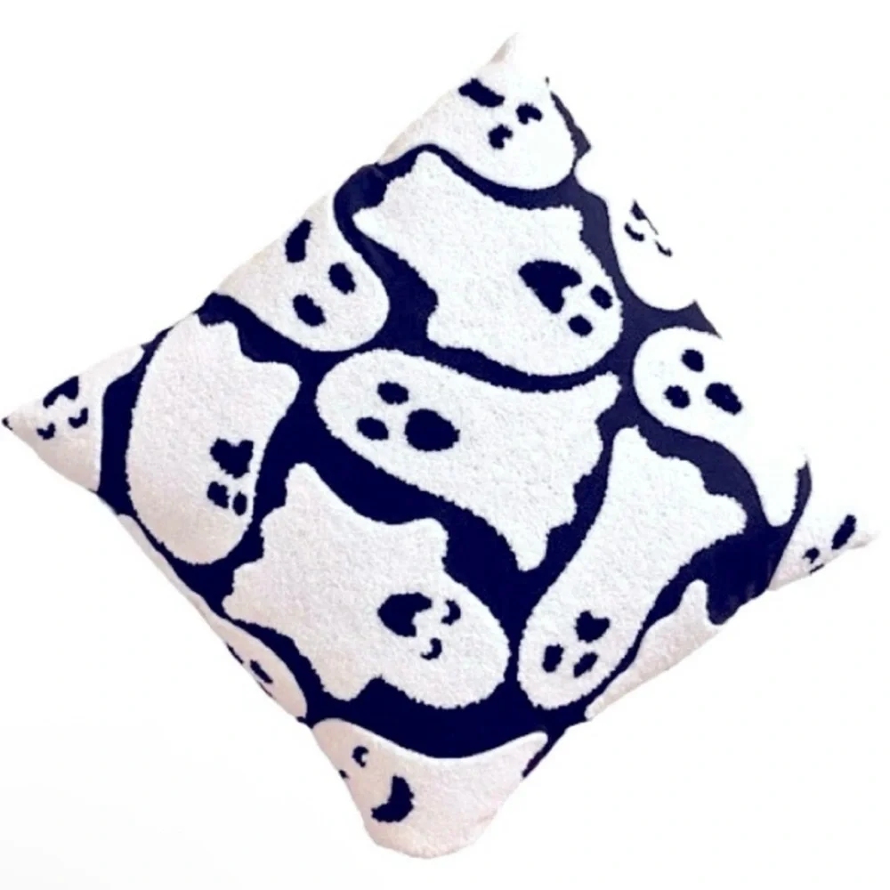 NWT- Black & White Flying Ghosts Halloween Accent Pillow. 17x17